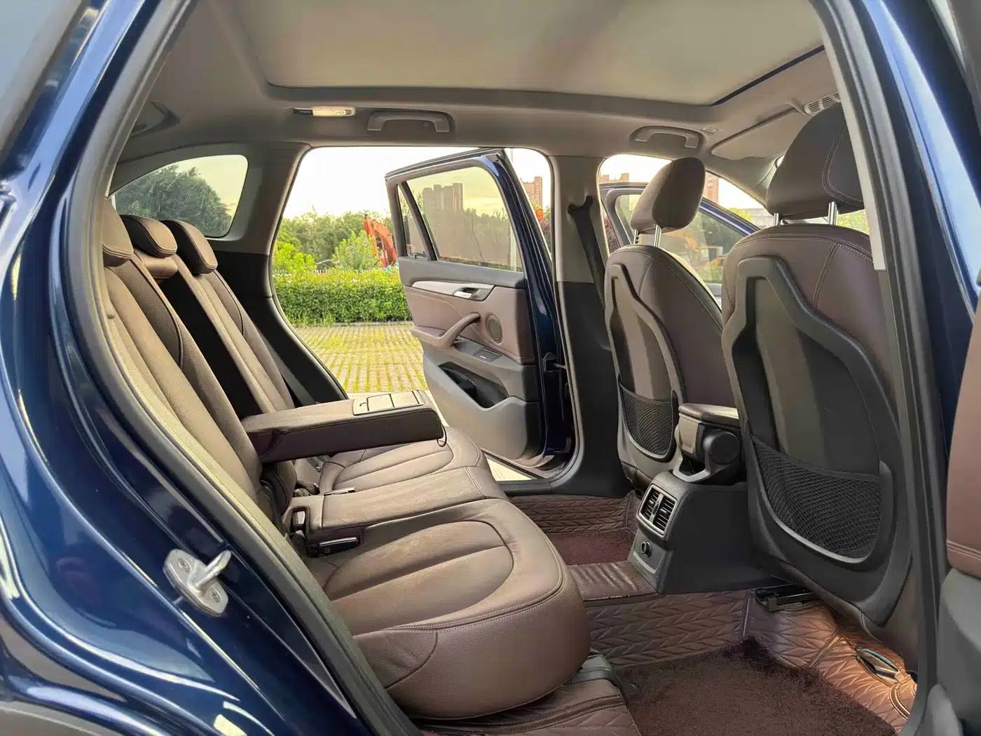 BMW X1 2018 sDrive18Li Premium — миниатюра 10