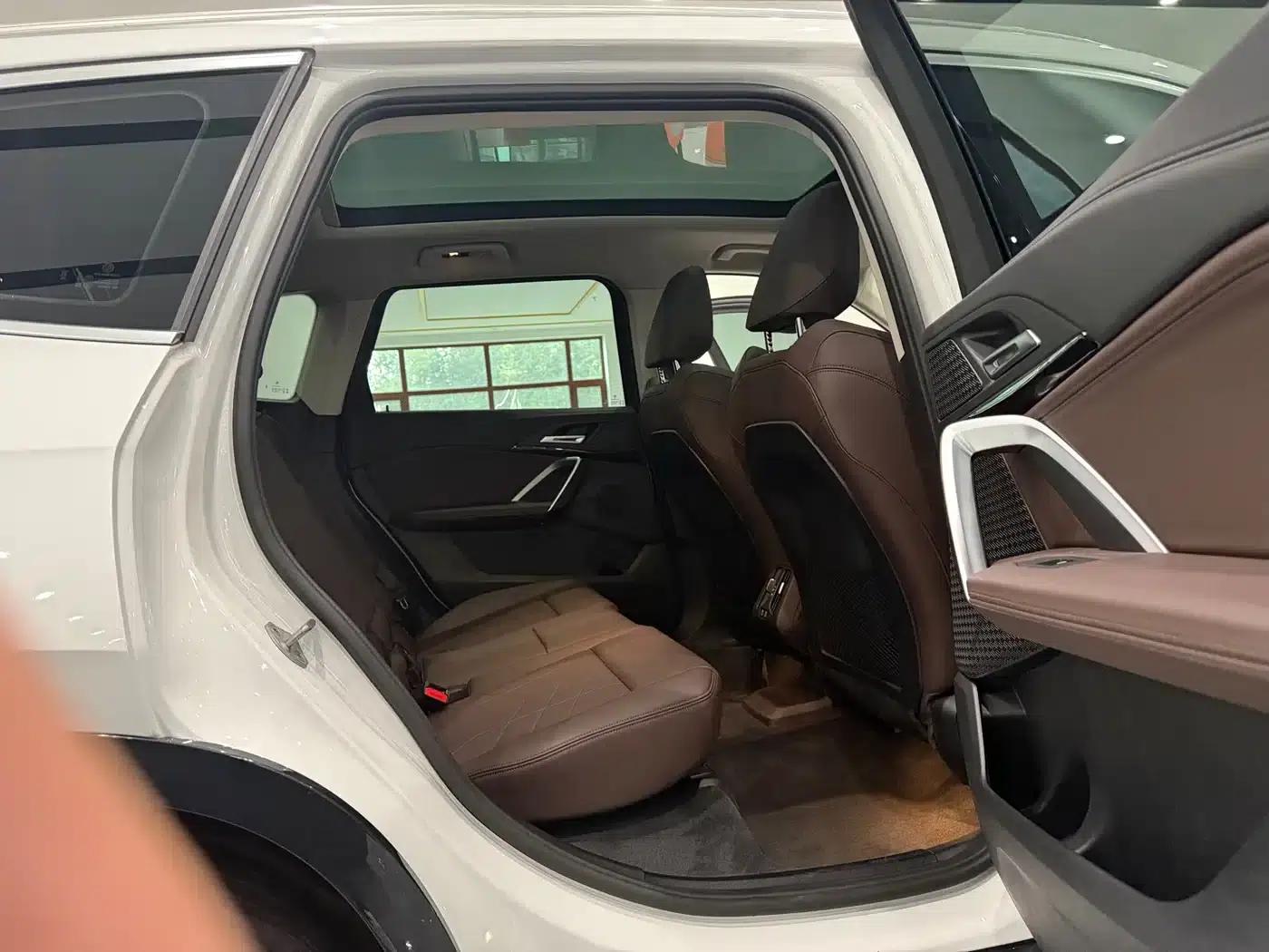 2023 BMW X1 sDrive20Li X Design Package — миниатюра 11