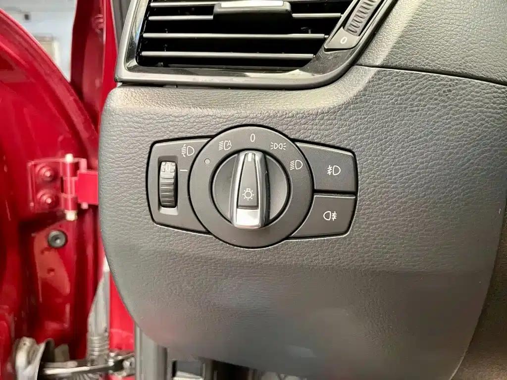 BMW X1 2014 sDrive18i Fashion Edition — миниатюра 15