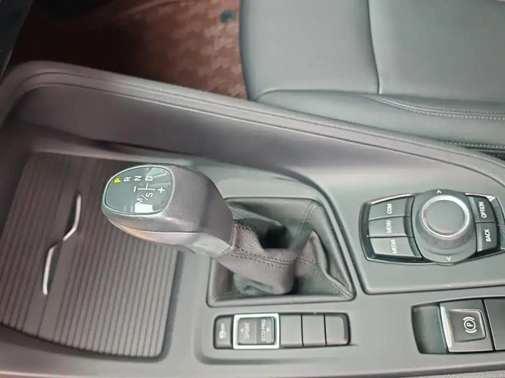 BMW X1 2019 sDrive20Li Leading Edition — миниатюра 5