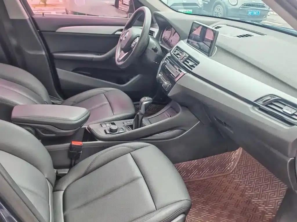 BMW X1 2019 sDrive20Li Leading Edition — миниатюра 9