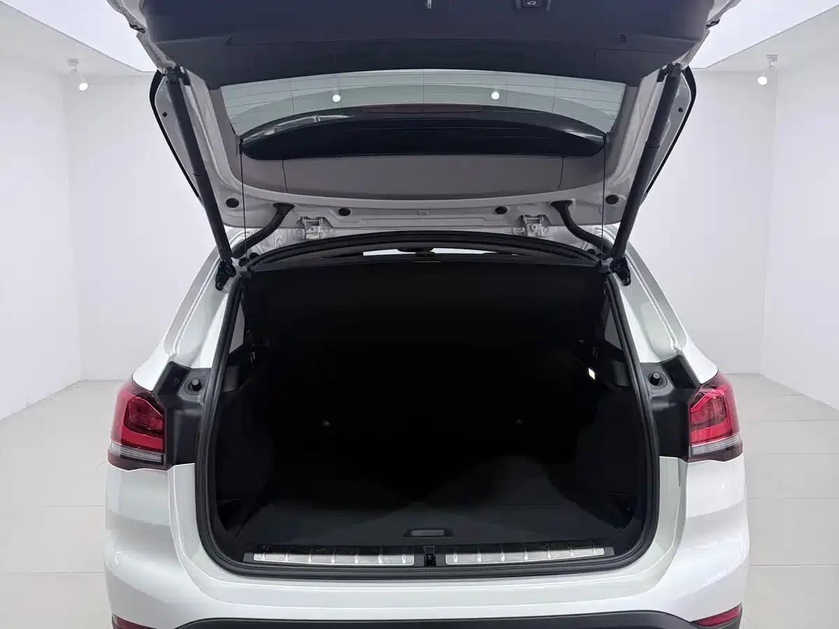 BMW X1 2022 sDrive20Li Fashion Edition — миниатюра 16