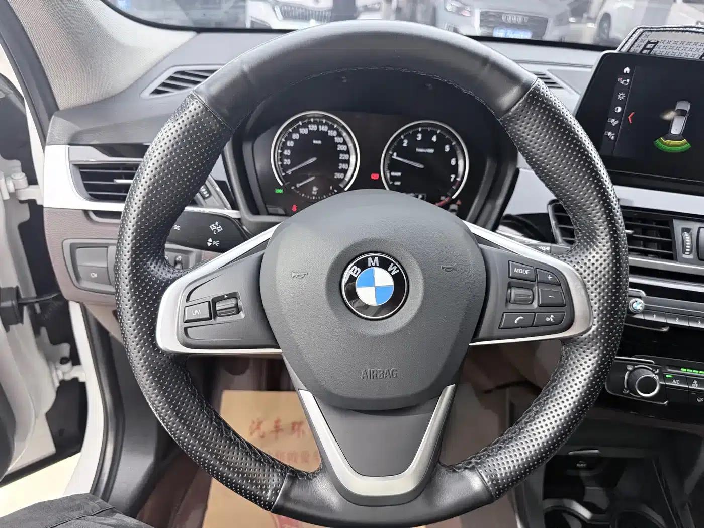 BMW X1 2022 sDrive20Li Fashion Edition — миниатюра 10