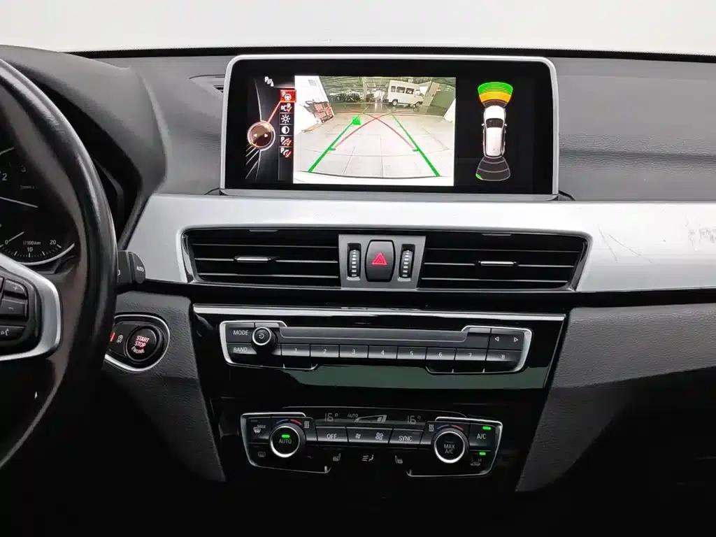 BMW X1 2016 sDrive18Li Premium — миниатюра 12