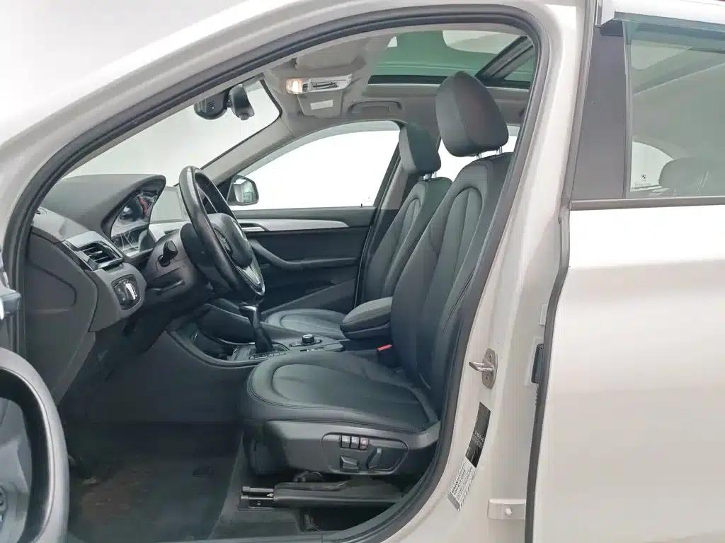 BMW X1 2016 sDrive18Li Premium — миниатюра 10