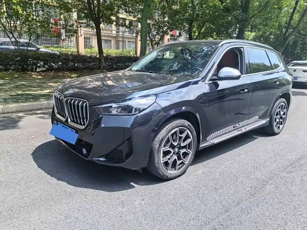 BMW X1 2023 sDrive25Li M Sport Package — миниатюра 1