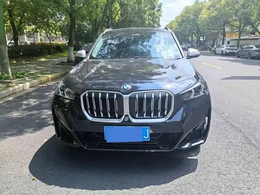 BMW X1 2023 sDrive25Li M Sport Package — миниатюра 2