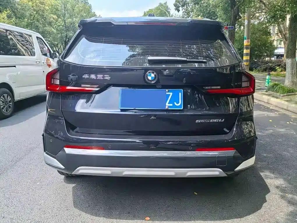 BMW X1 2023 sDrive25Li M Sport Package — миниатюра 15