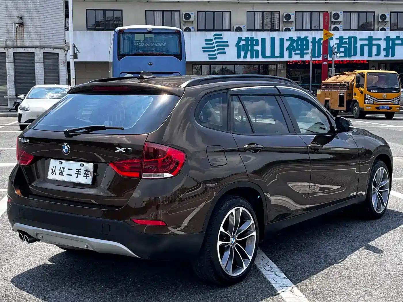 BMW X1 2015 sDrive18i Leading Upgrade Edition — миниатюра 16