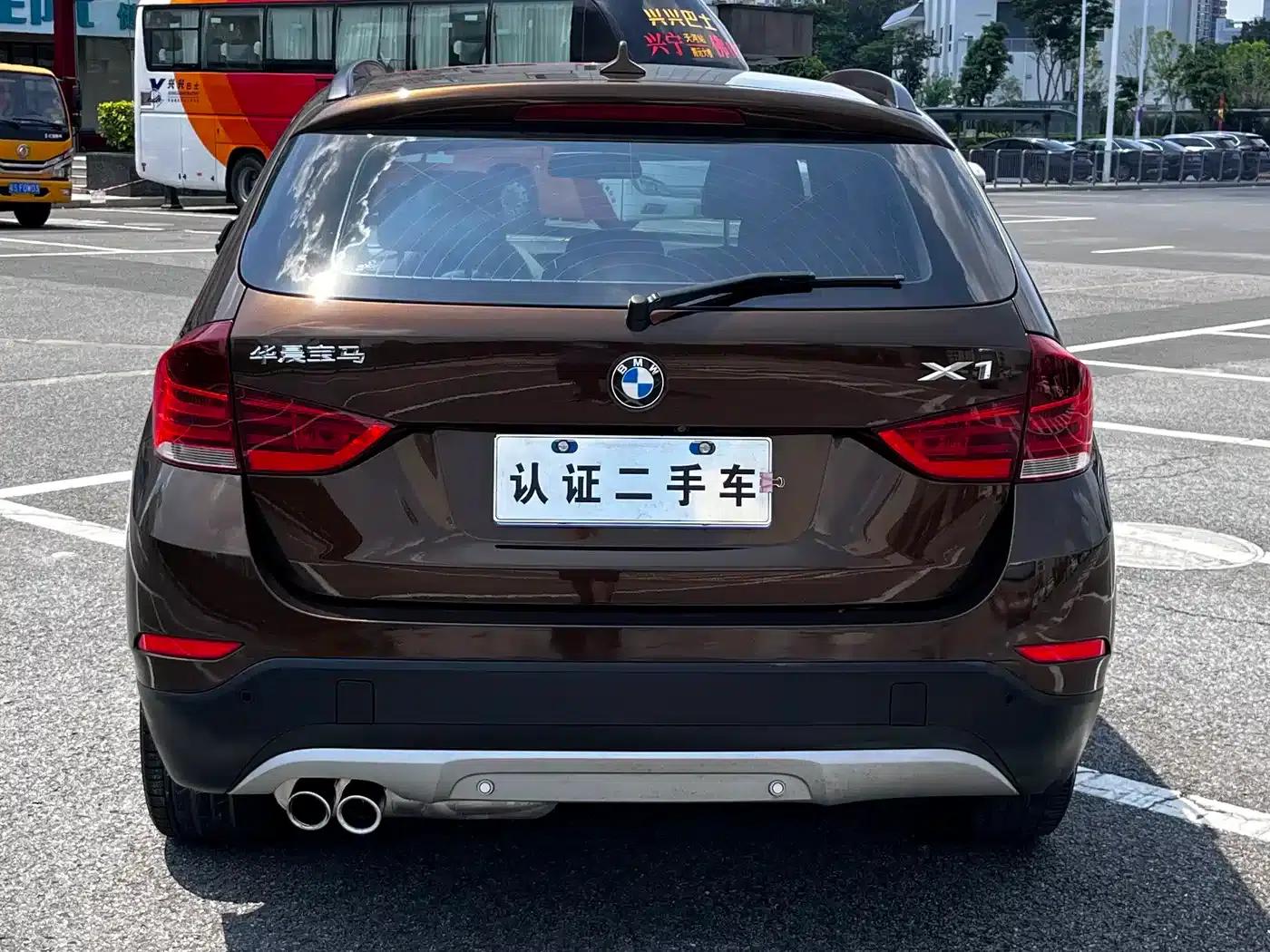 BMW X1 2015 sDrive18i Leading Upgrade Edition — миниатюра 17