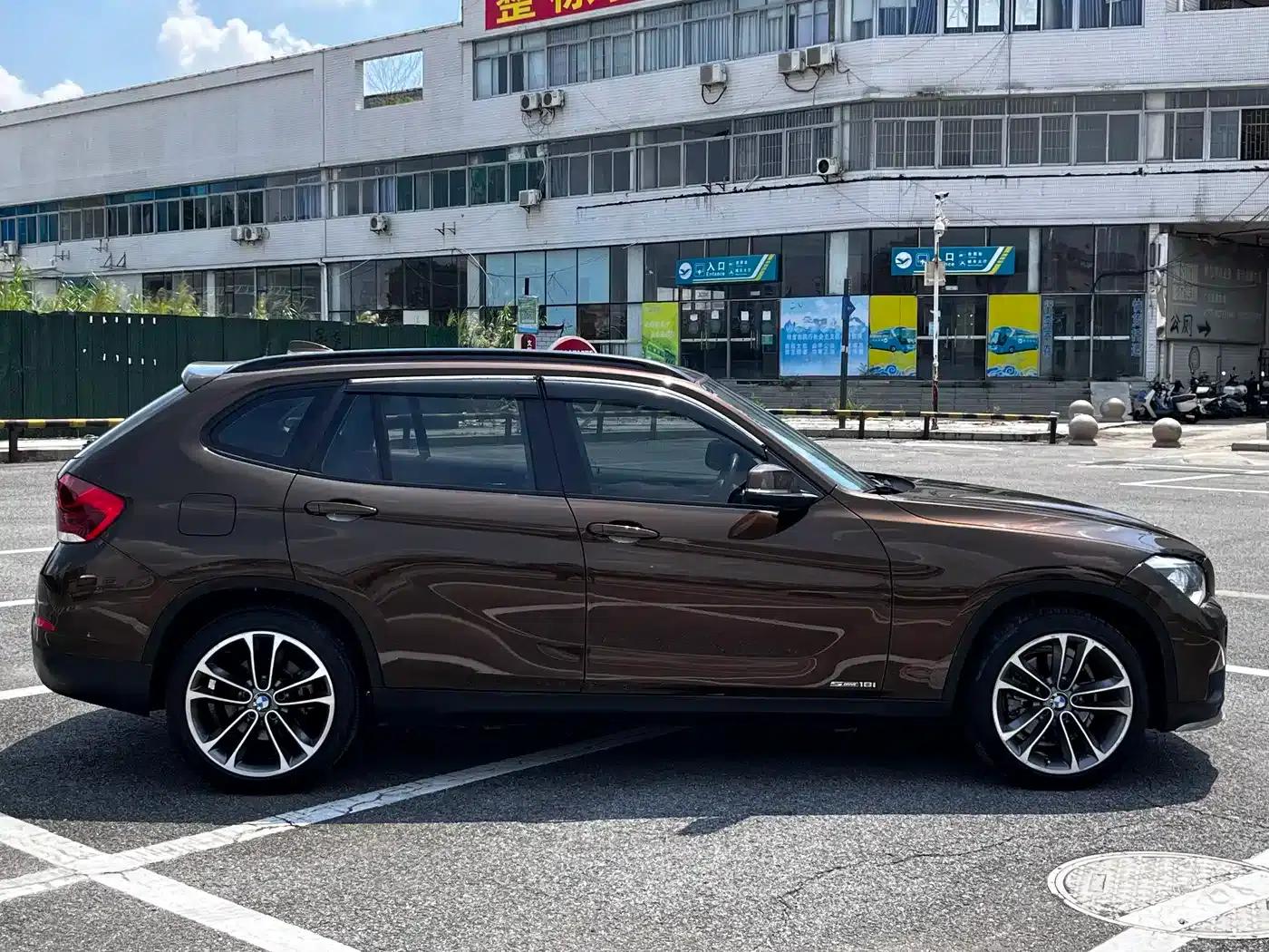 BMW X1 2015 sDrive18i Leading Upgrade Edition — миниатюра 7