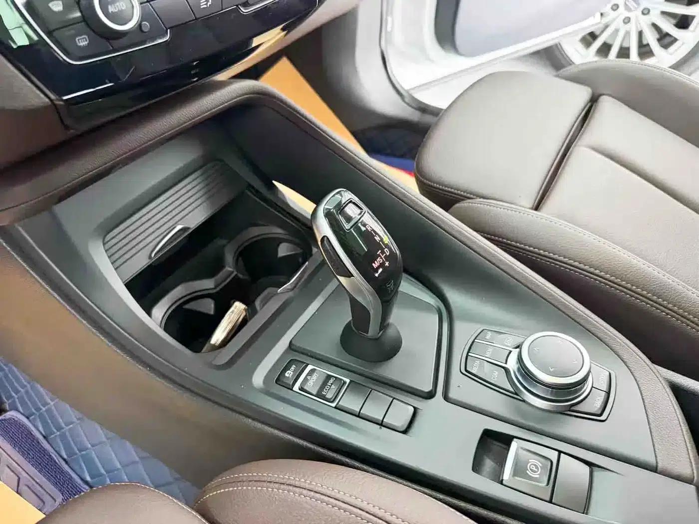 BMW X1 2022 sDrive25Li Leading Edition — миниатюра 11