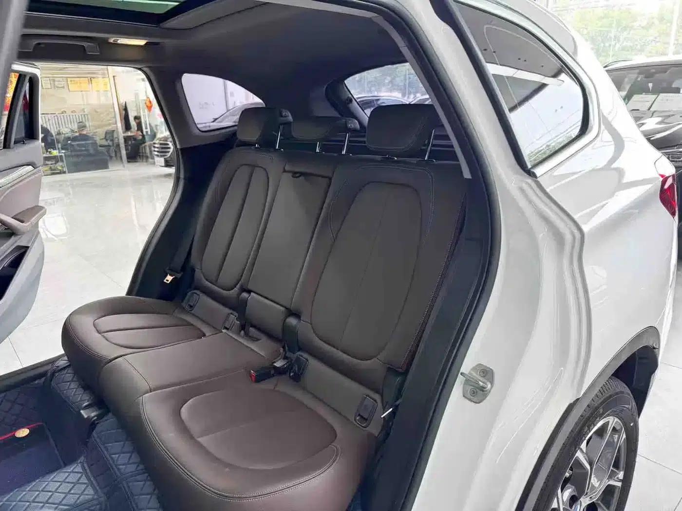 BMW X1 2022 sDrive25Li Leading Edition — миниатюра 13