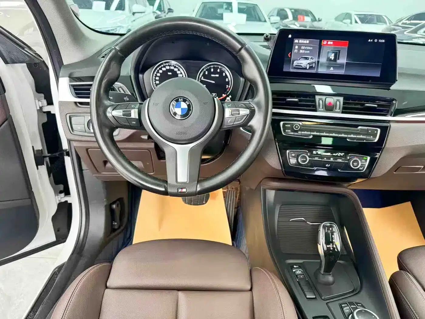 BMW X1 2022 sDrive25Li Leading Edition — миниатюра 18