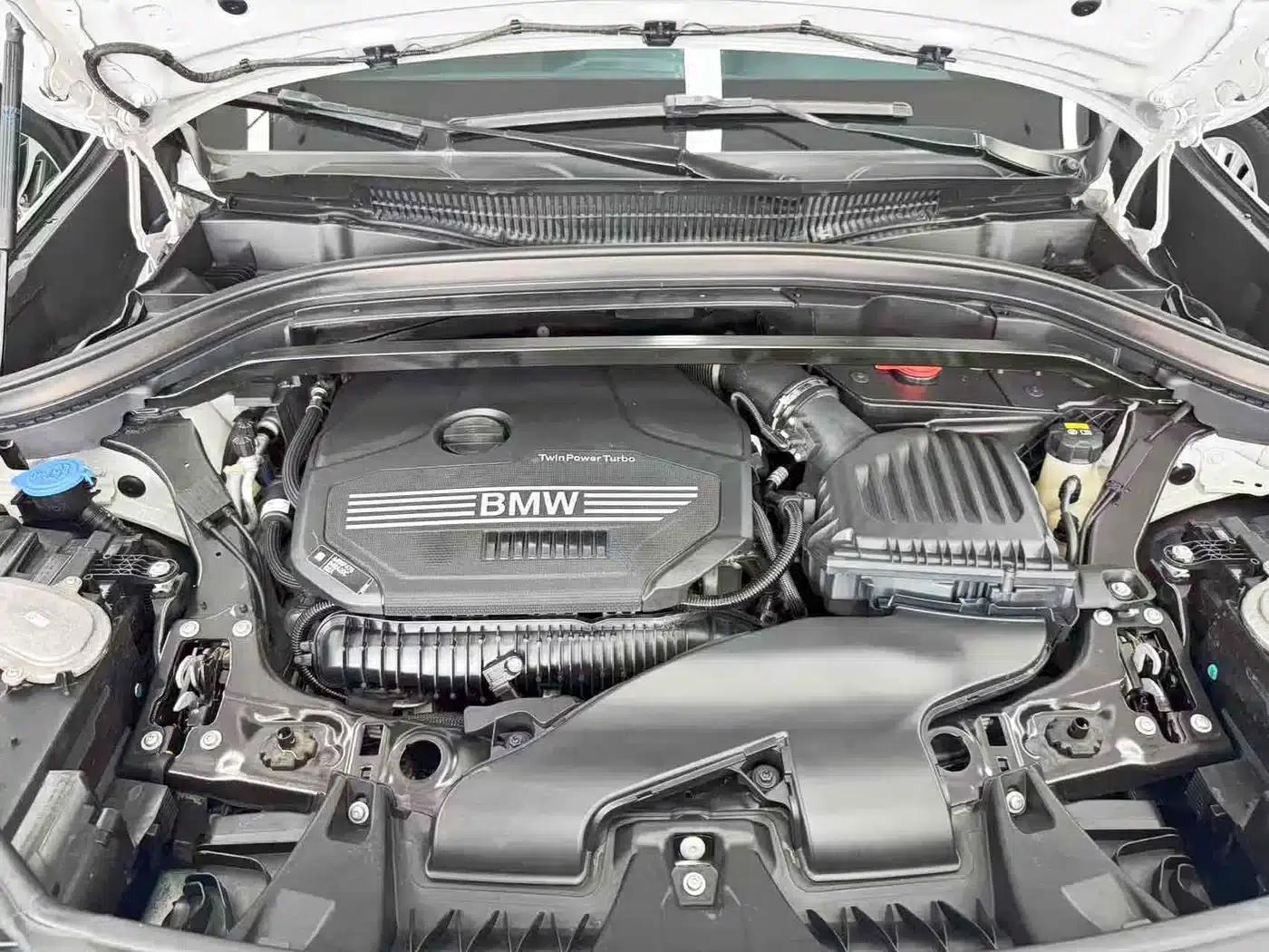 BMW X1 2022 sDrive25Li Leading Edition — миниатюра 22