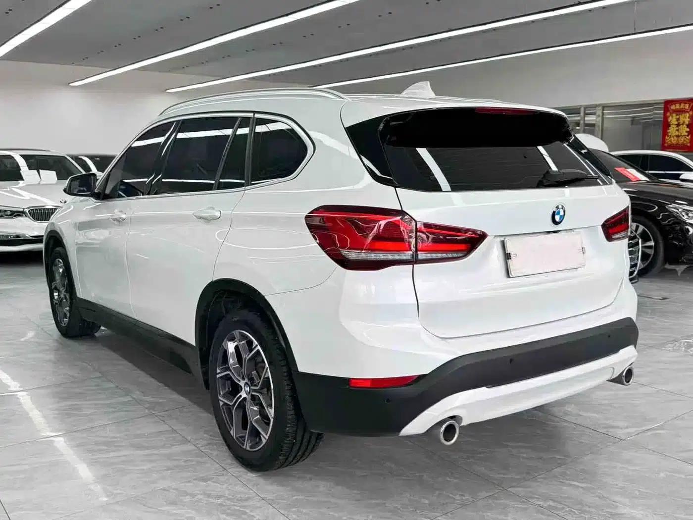 BMW X1 2022 sDrive25Li Leading Edition — миниатюра 4