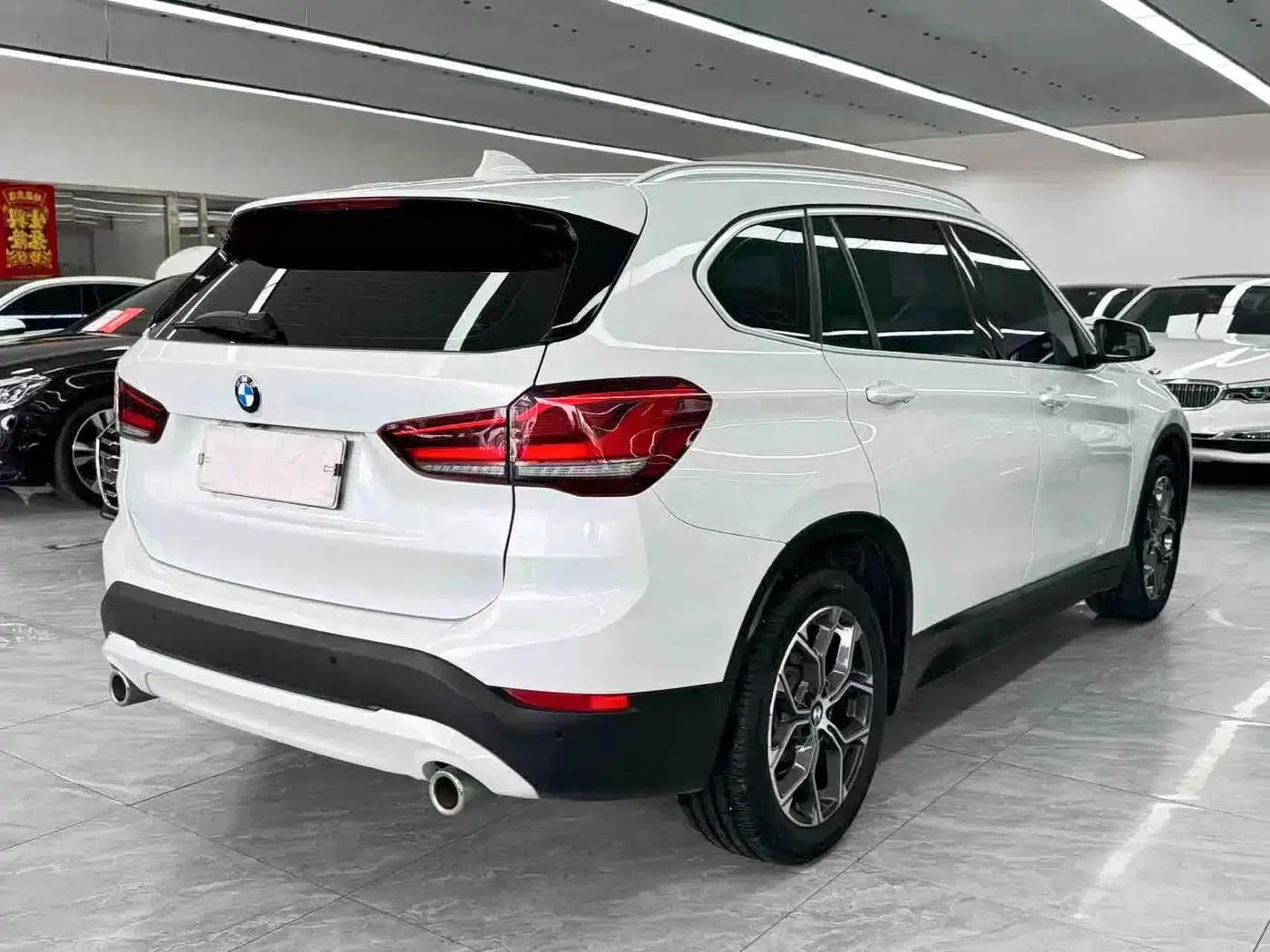 BMW X1 2022 sDrive25Li Leading Edition — миниатюра 6