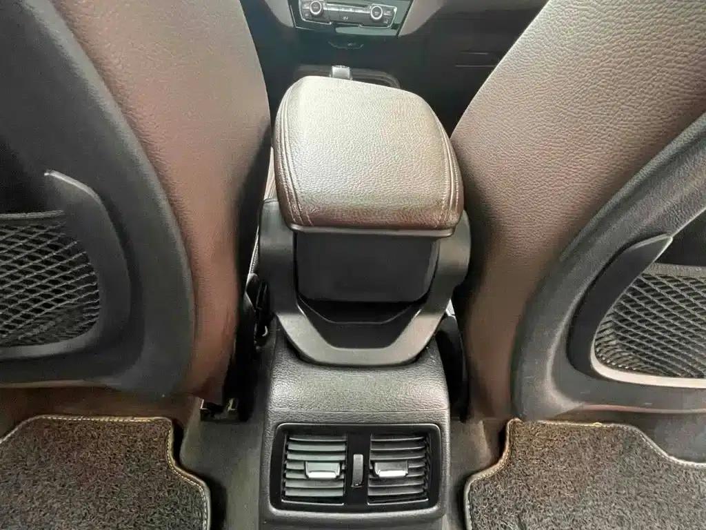 BMW X1 2019 sDrive18Li Premium — миниатюра 17