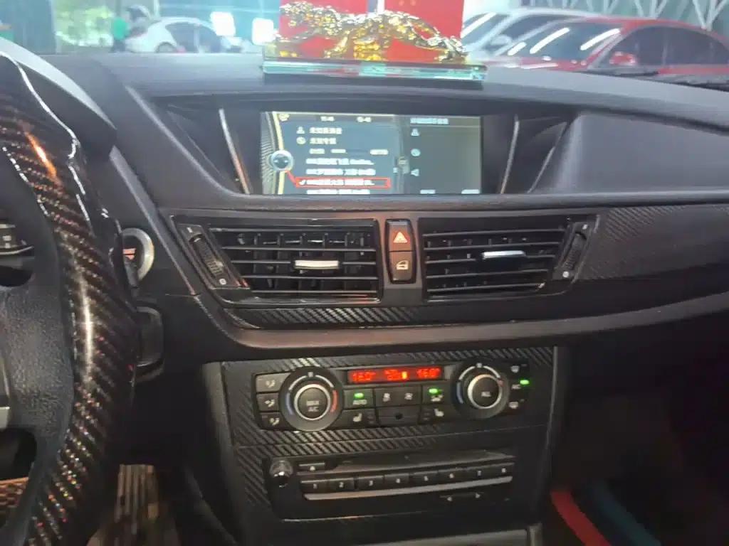 BMW X1 2015 sDrive18i Leading Upgrade Edition — миниатюра 13