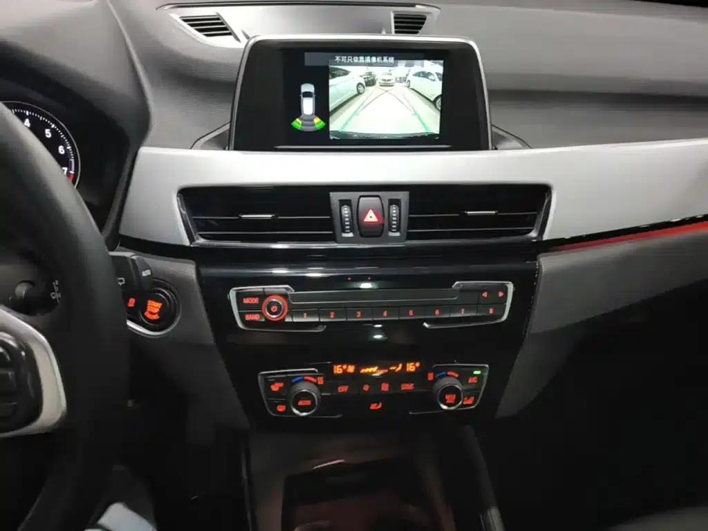 BMW X1 2019 sDrive20Li Leading Edition — миниатюра 13