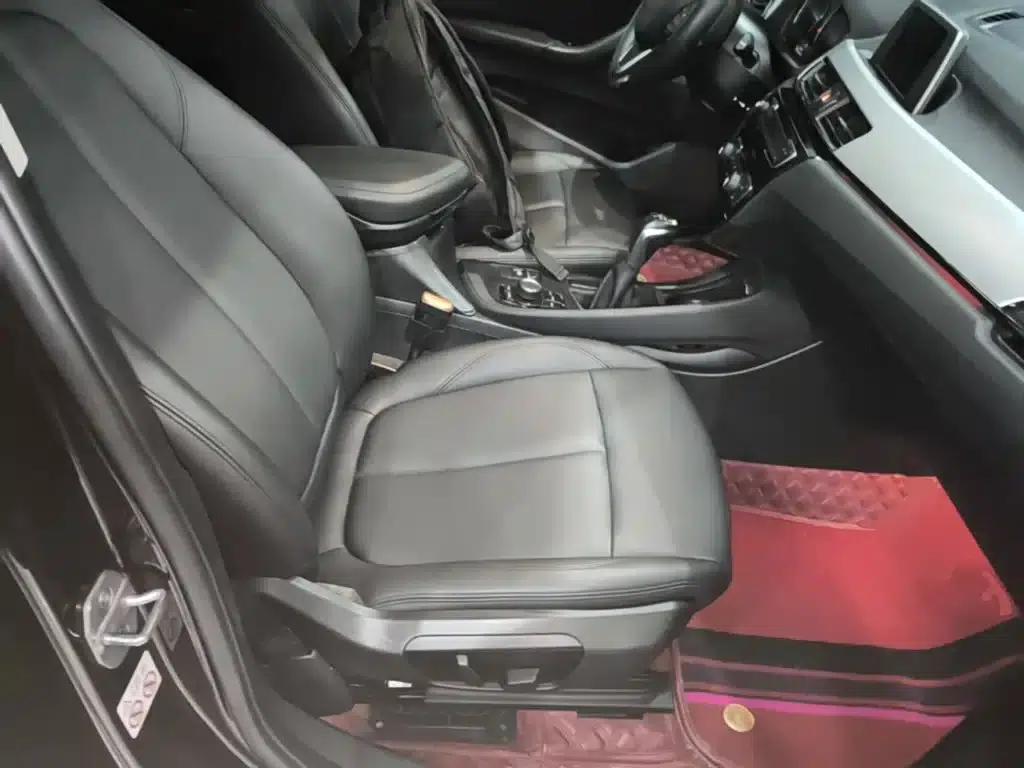 BMW X1 2019 sDrive20Li Leading Edition — миниатюра 25