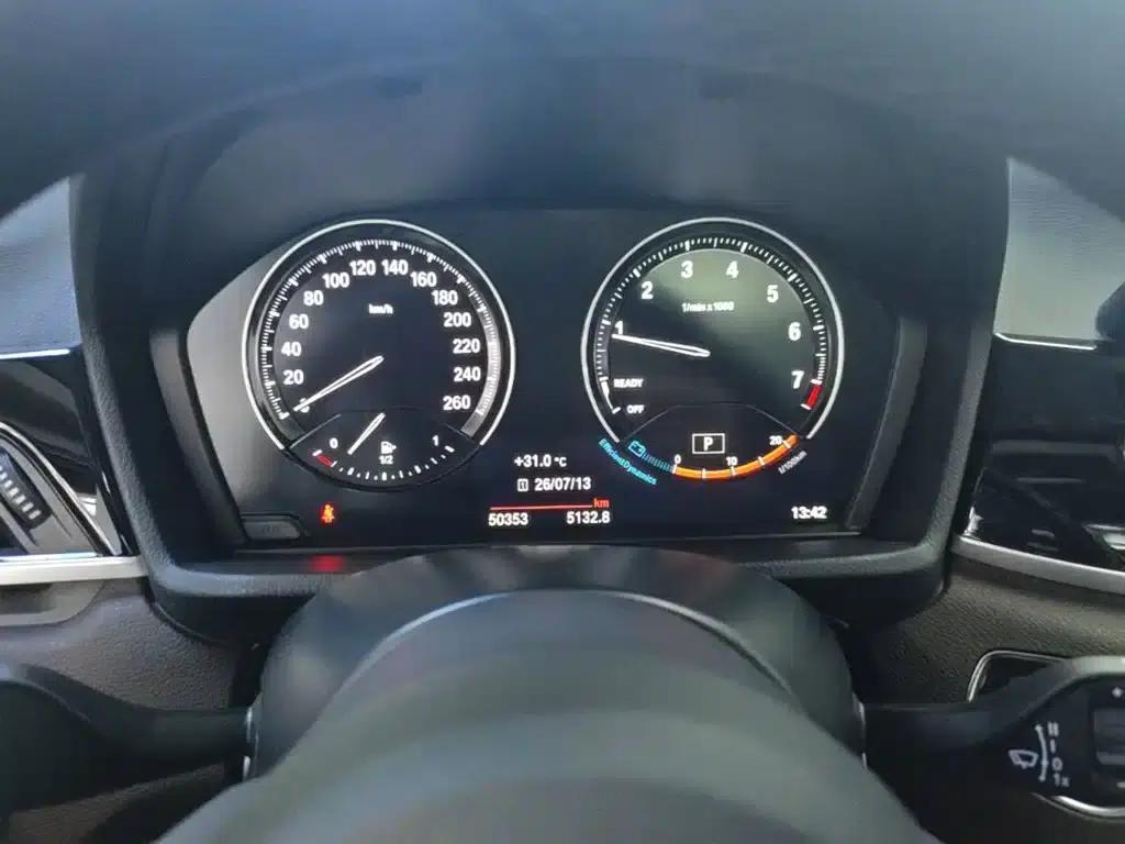 BMW X1 2022 sDrive25Li Leading Edition — миниатюра 12