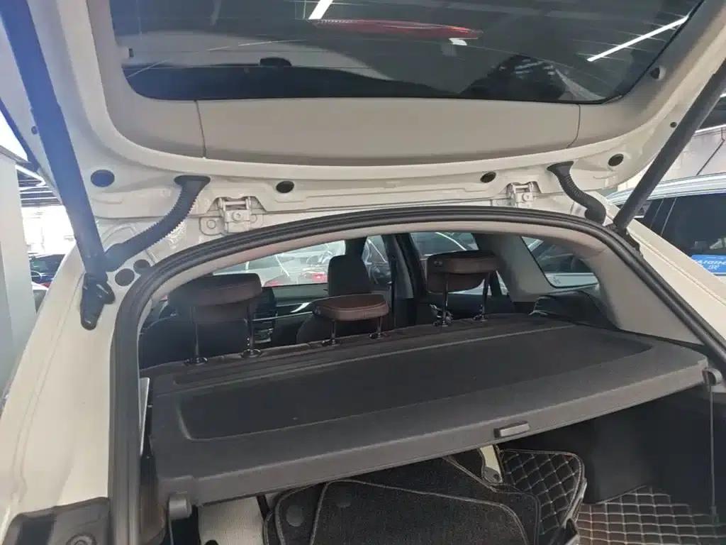 BMW X1 2022 sDrive25Li Leading Edition — миниатюра 19