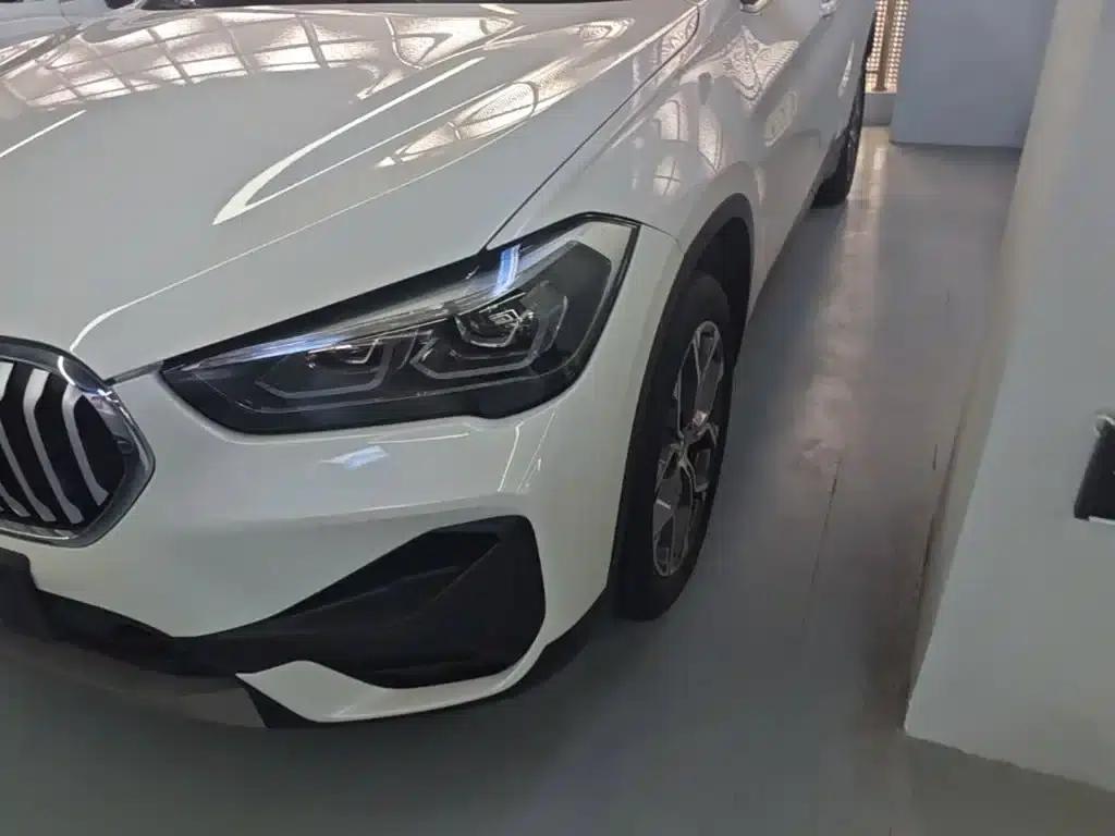BMW X1 2022 sDrive25Li Leading Edition — миниатюра 24