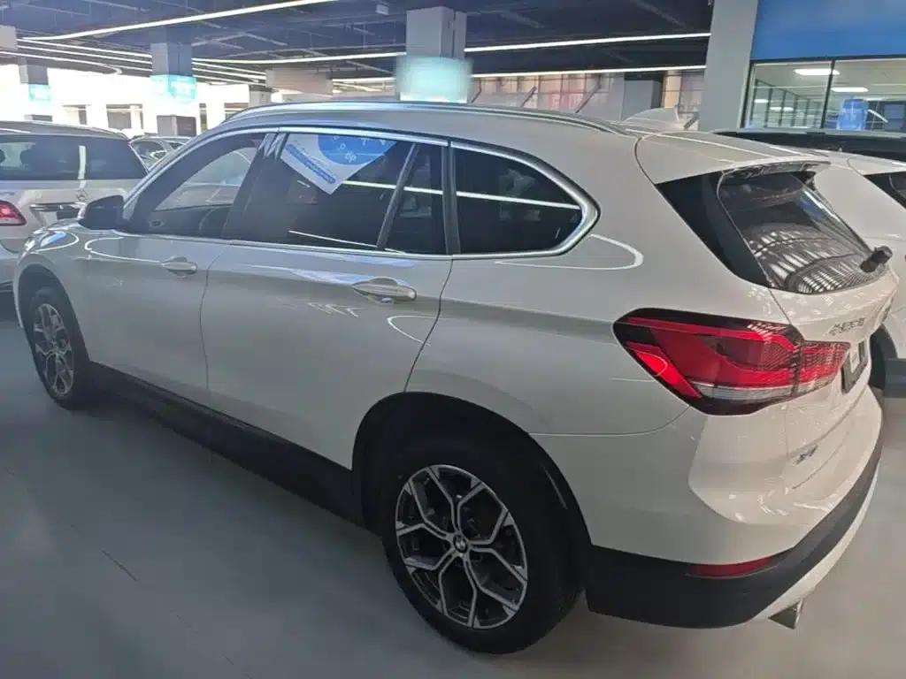 BMW X1 2022 sDrive25Li Leading Edition — миниатюра 5