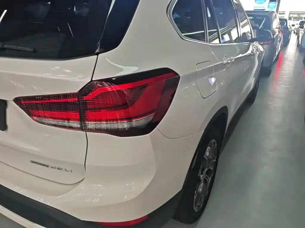 BMW X1 2022 sDrive25Li Leading Edition — миниатюра 8