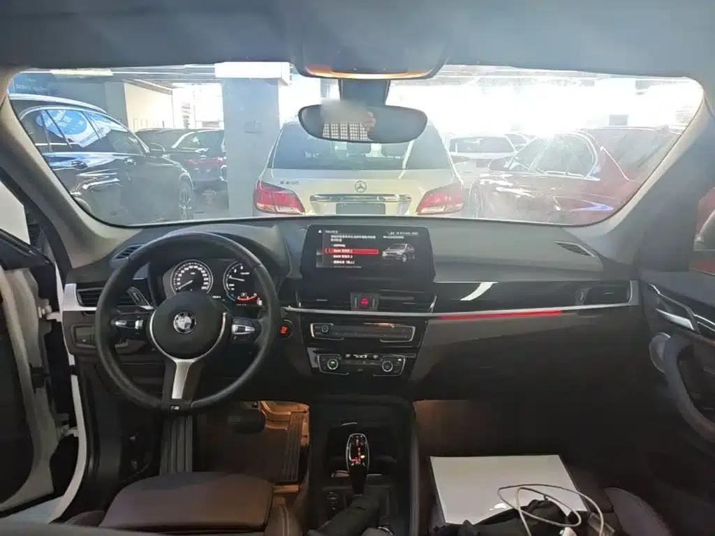 BMW X1 2022 sDrive25Li Leading Edition — миниатюра 10