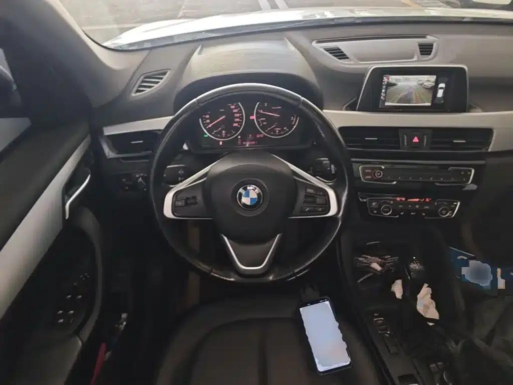 BMW X1 2016 sDrive18Li Premium — миниатюра 11