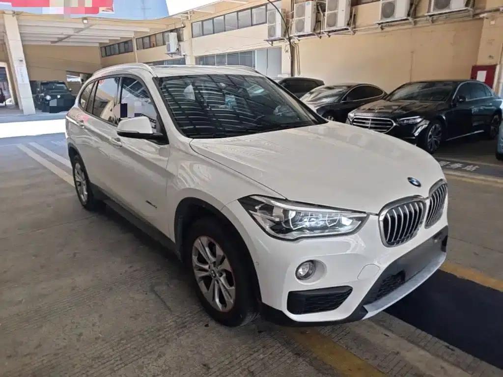 BMW X1 2016 sDrive18Li Premium — миниатюра 4