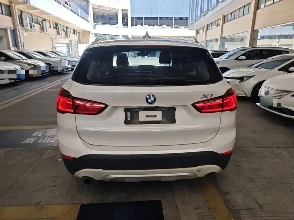 BMW X1 2016 sDrive18Li Premium — миниатюра 6