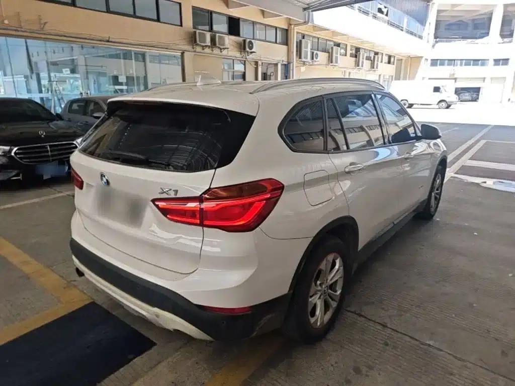 BMW X1 2016 sDrive18Li Premium — миниатюра 7
