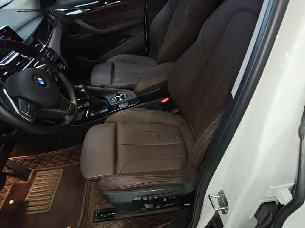 BMW X1 2018 xDrive20Li Premium — миниатюра 15