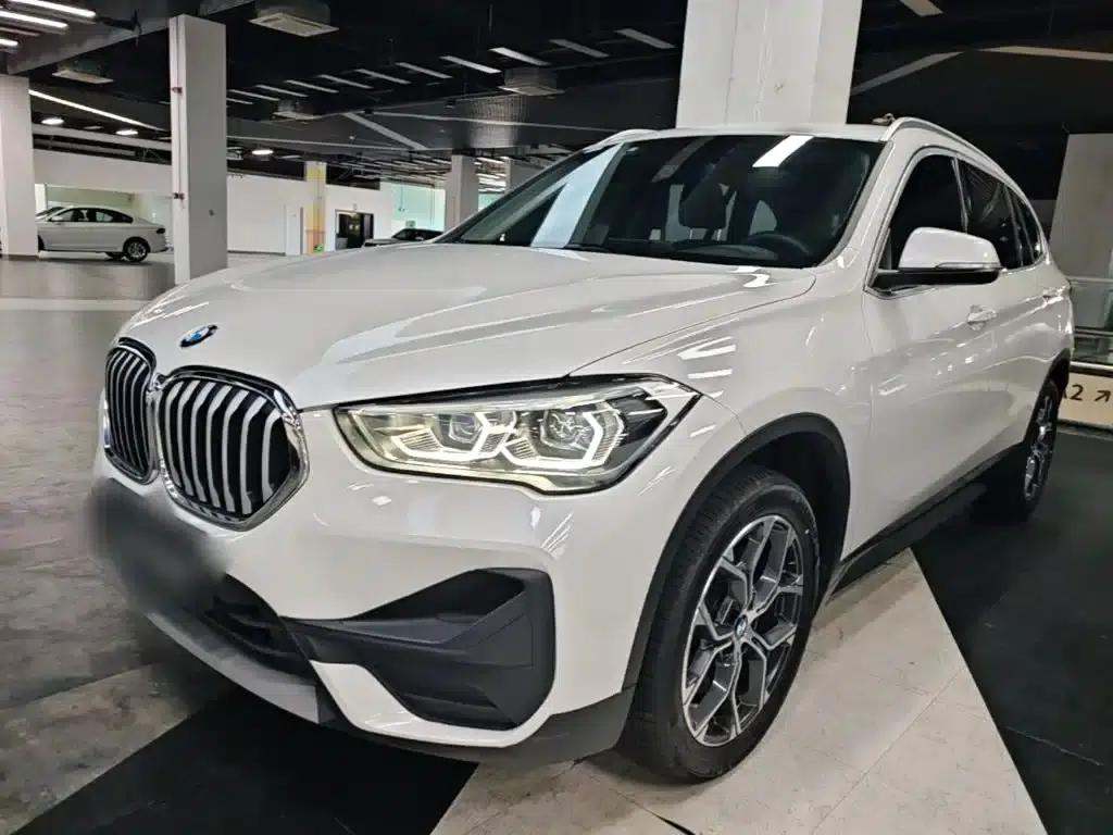 BMW X1 2021 sDrive25Li Leading Edition — миниатюра 2