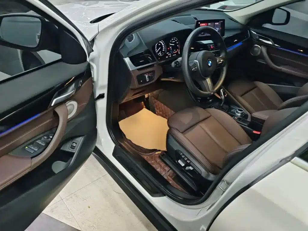 BMW X1 2021 sDrive25Li Leading Edition — миниатюра 16