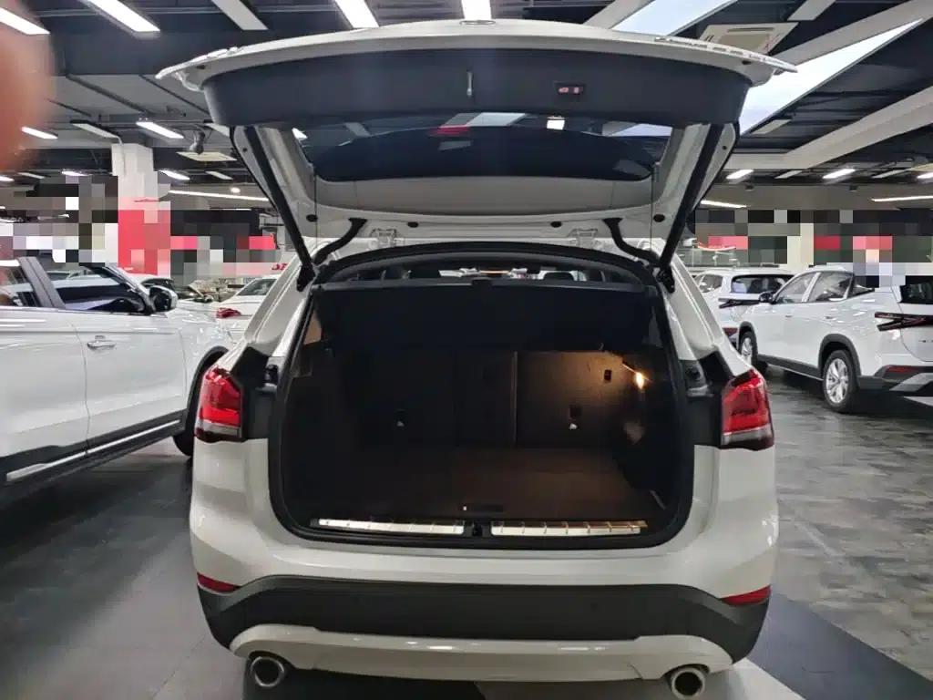 BMW X1 2021 sDrive25Li Leading Edition — миниатюра 19