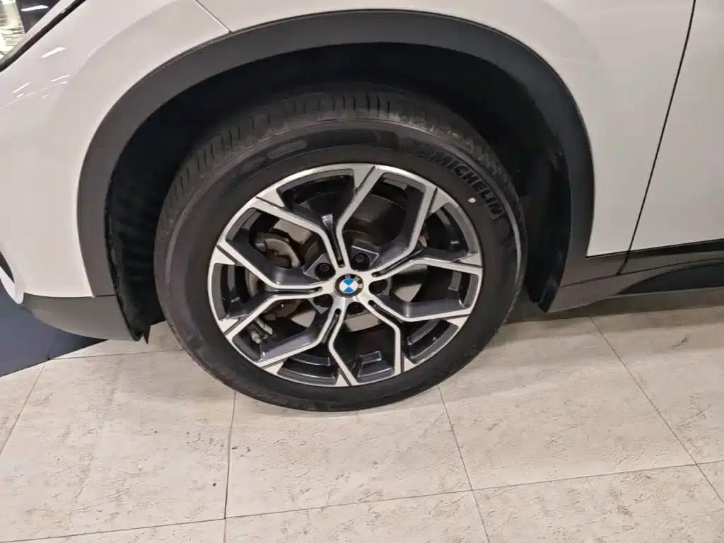 BMW X1 2021 sDrive25Li Leading Edition — миниатюра 23