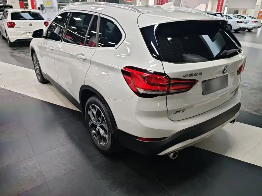 BMW X1 2021 sDrive25Li Leading Edition — миниатюра 5