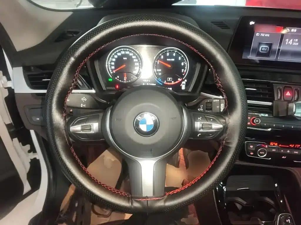 BMW X1 2022 sDrive20Li Premium — миниатюра 11