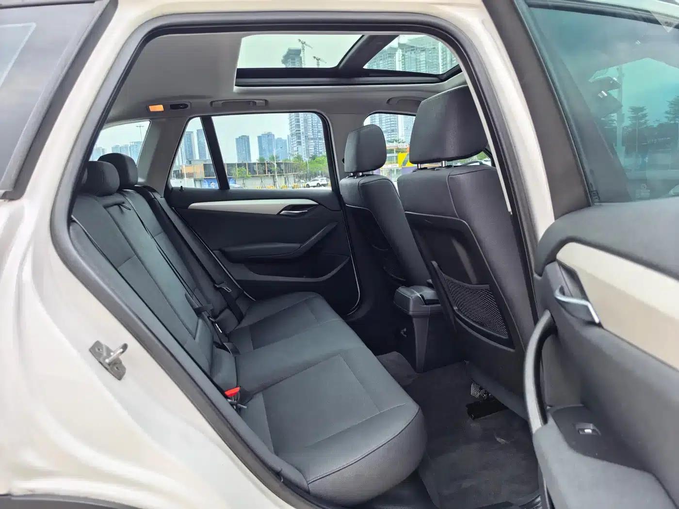 2012 BMW X1 Imported sDrive18i Luxury Model — миниатюра 9