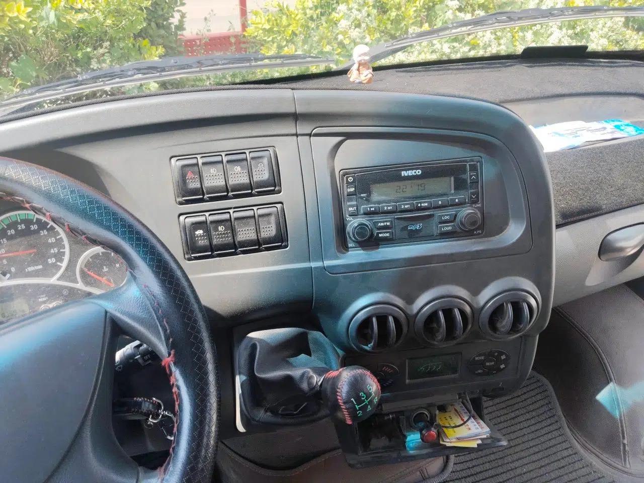 Iveco Power Daily 2013 3.0T-A37 Dual-Purpose Low-Roof F1C Van — миниатюра 13