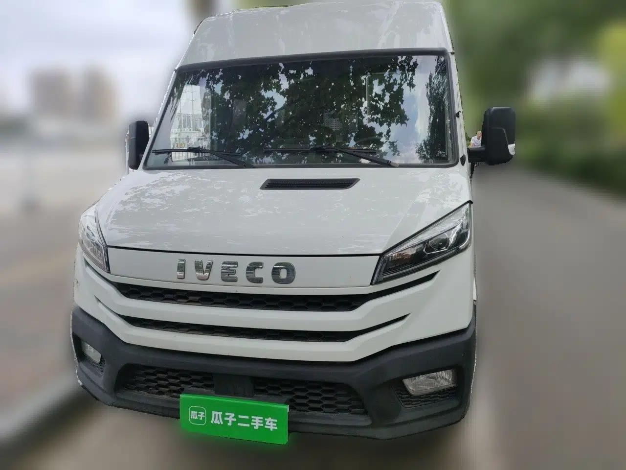 Iveco Daily 2023 2.5 Manual Diesel Five-Seater — миниатюра 2