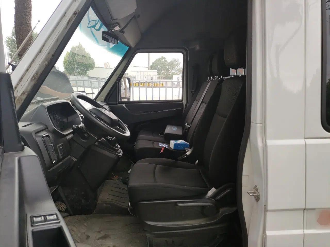 Iveco Daily 2023 2.5 Manual Diesel Five-Seater — миниатюра 15