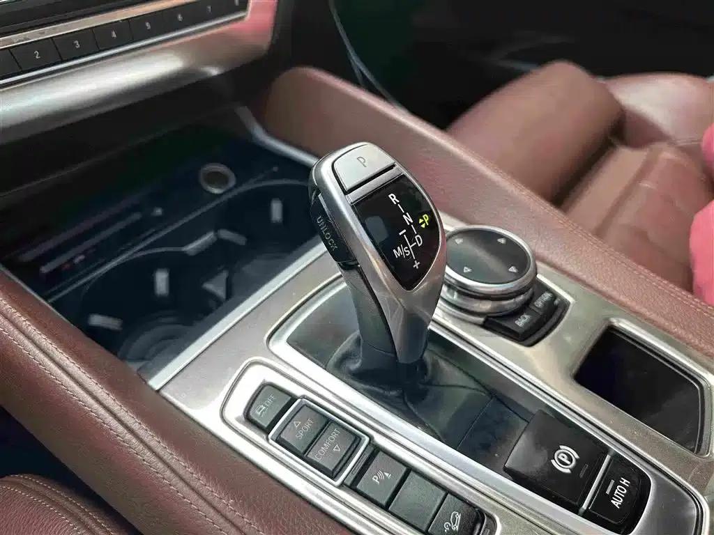 BMW X6 2015 xDrive35i Luxury — миниатюра 14