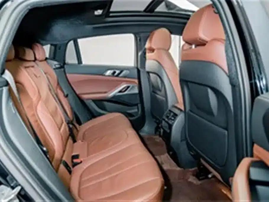 2021 BMW X6 xDrive30i M Sport Package — миниатюра 20