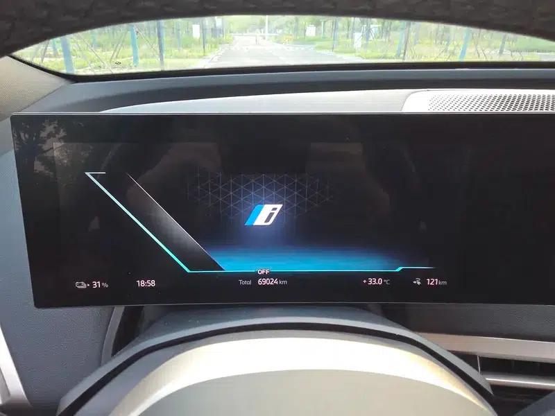 BMW iX 2022 xDrive40 — миниатюра 13