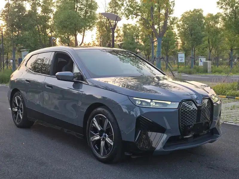 BMW iX 2022 xDrive40 — миниатюра 3